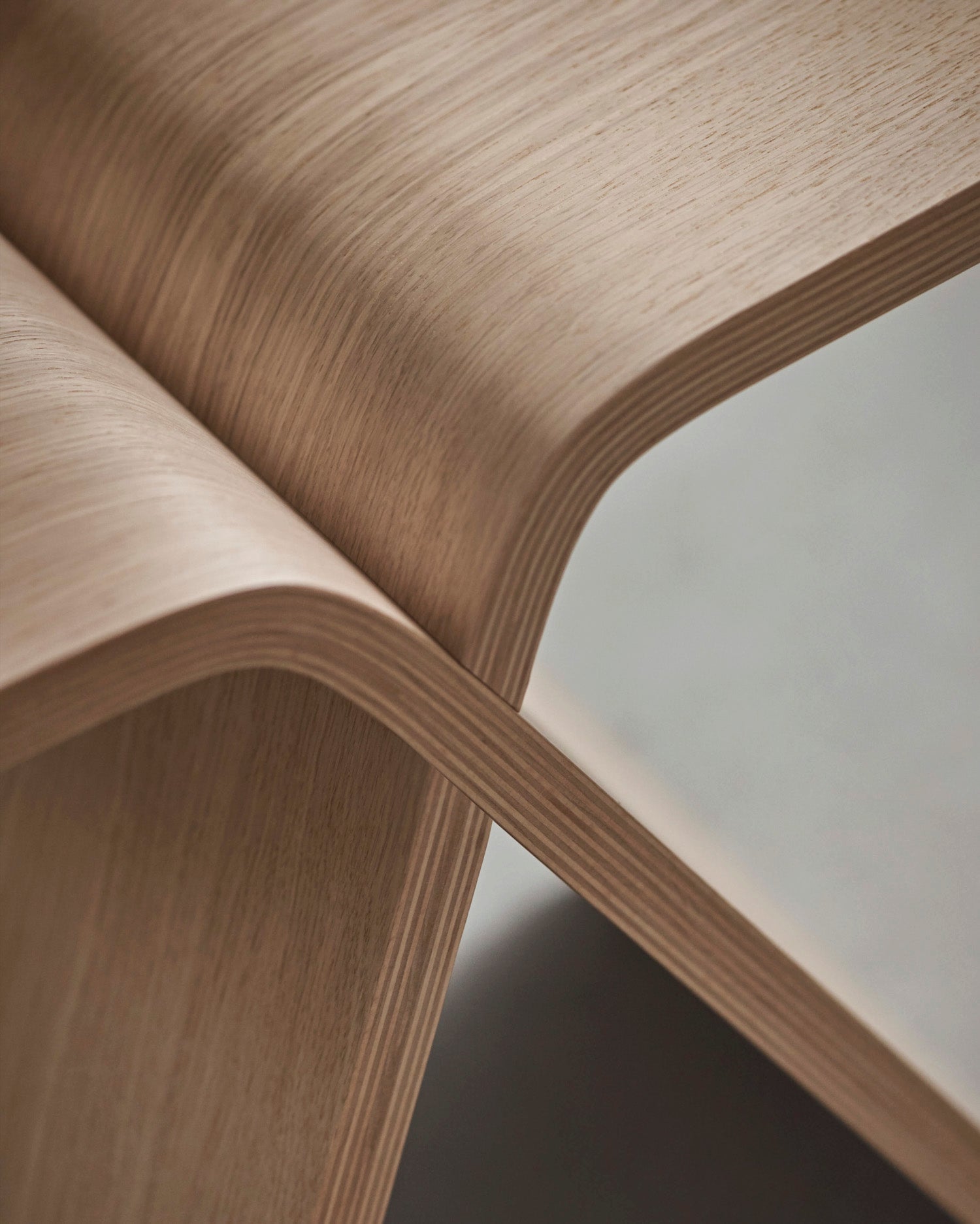 Banqueta X-Stool de roble natural 40 x 33 cm