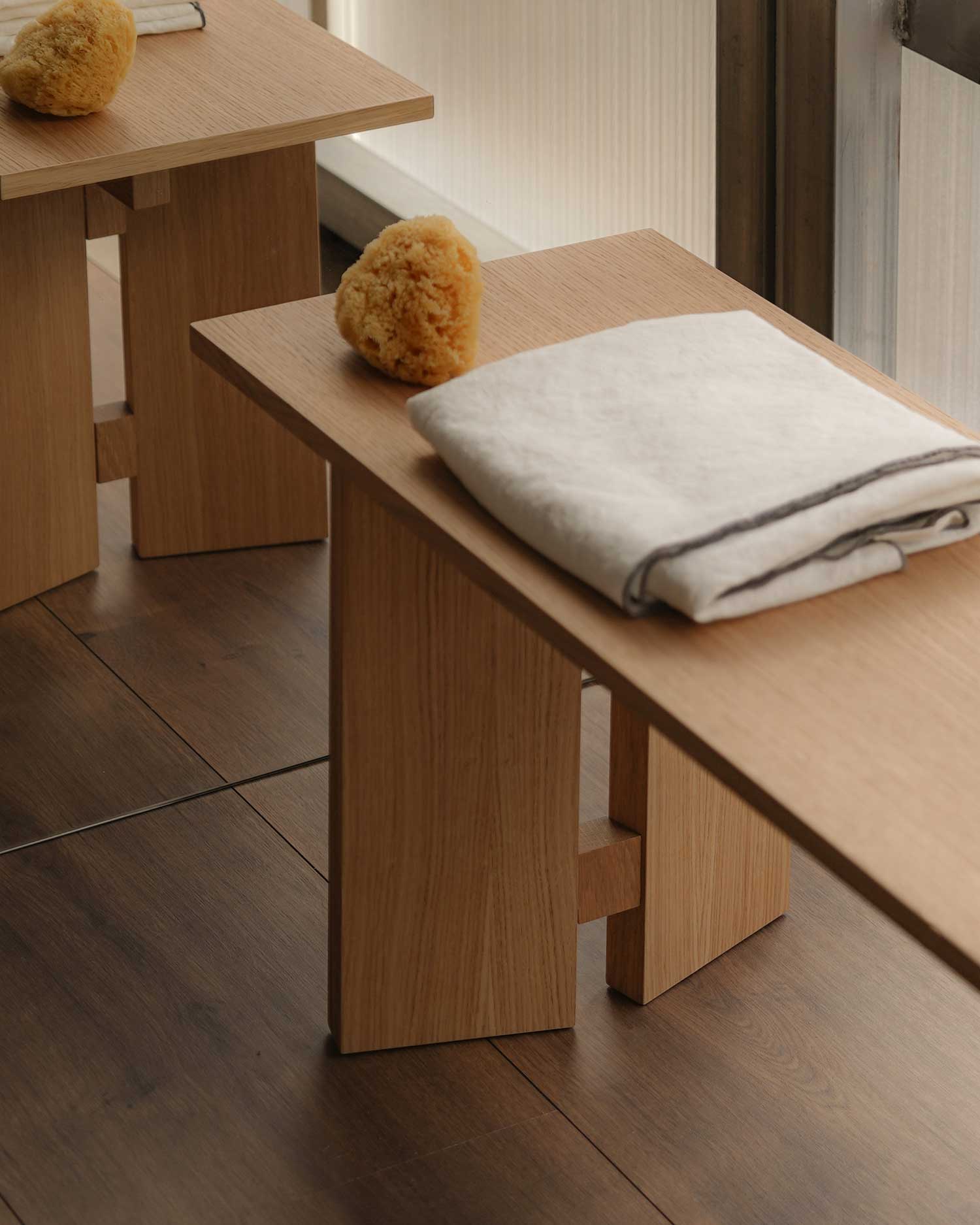 Banco Kyo de roble natural 120 x 35 cm