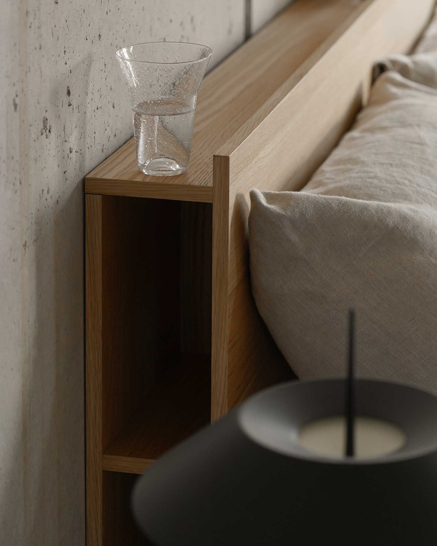 Cabecero Cova con almacenamiento de roble natural para cama de 180 cm