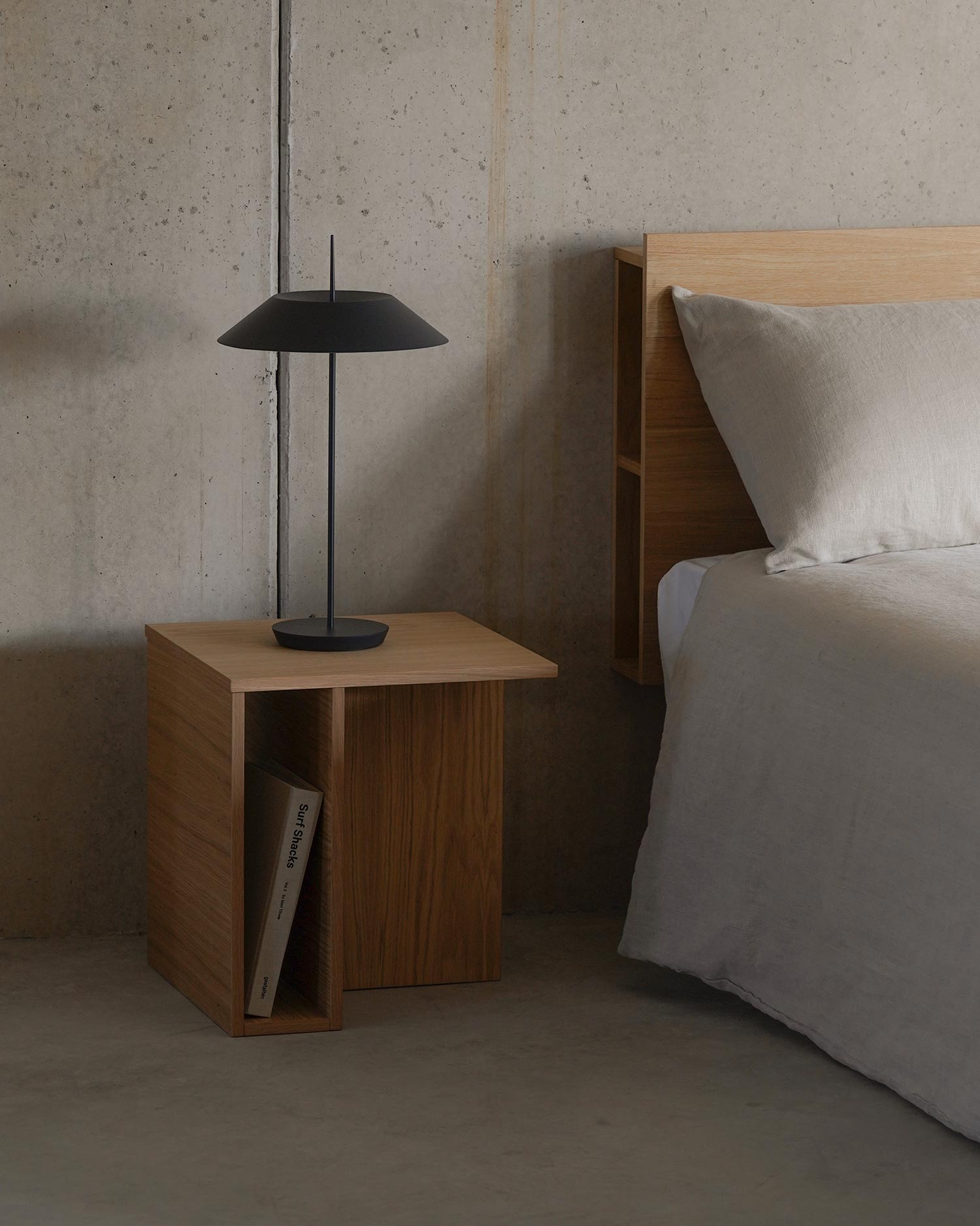 Cabecero Cova con almacenamiento de roble natural para cama de 180 cm