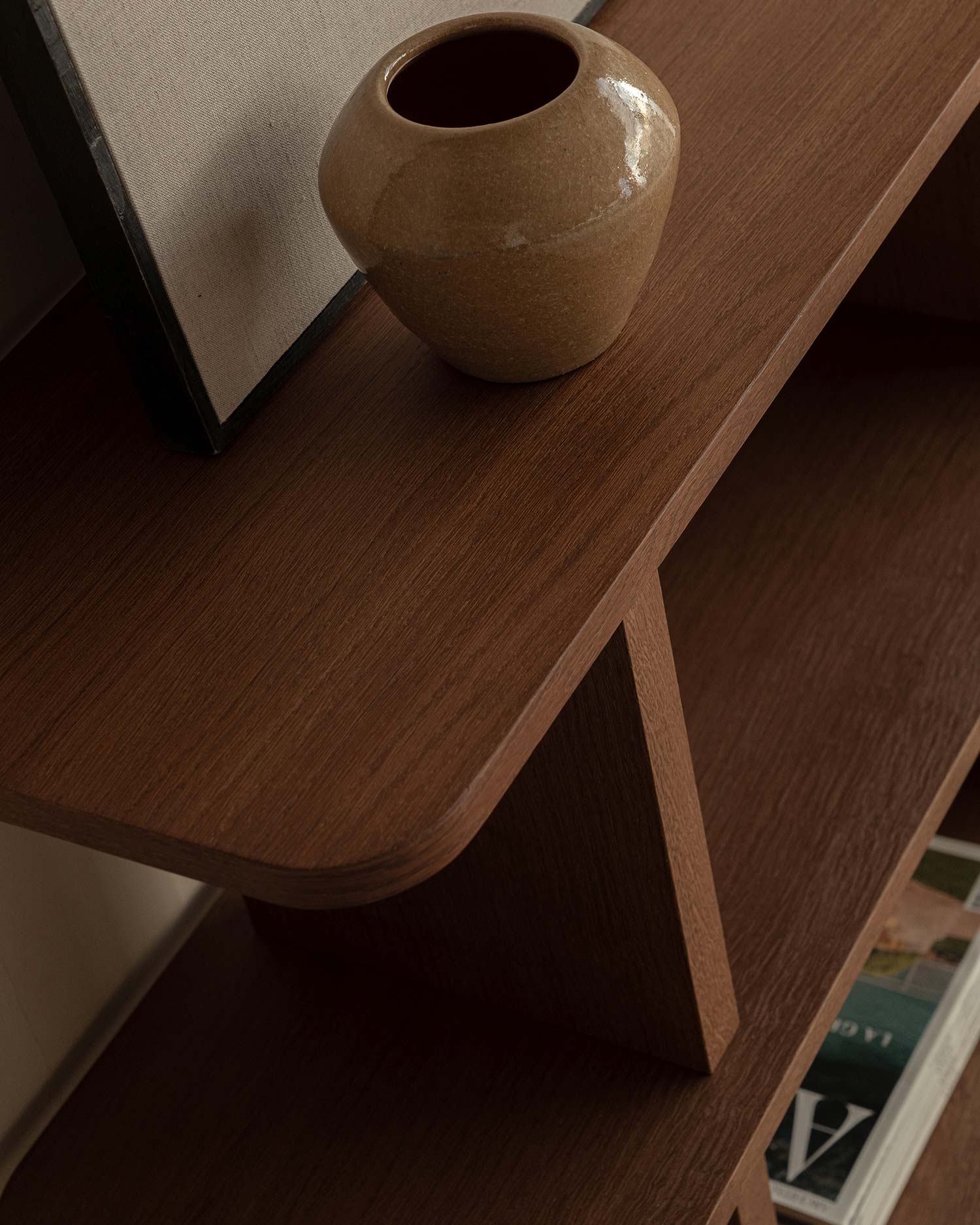 Estantería Otti de roble moka con 3 estantes 150 x 73 cm
