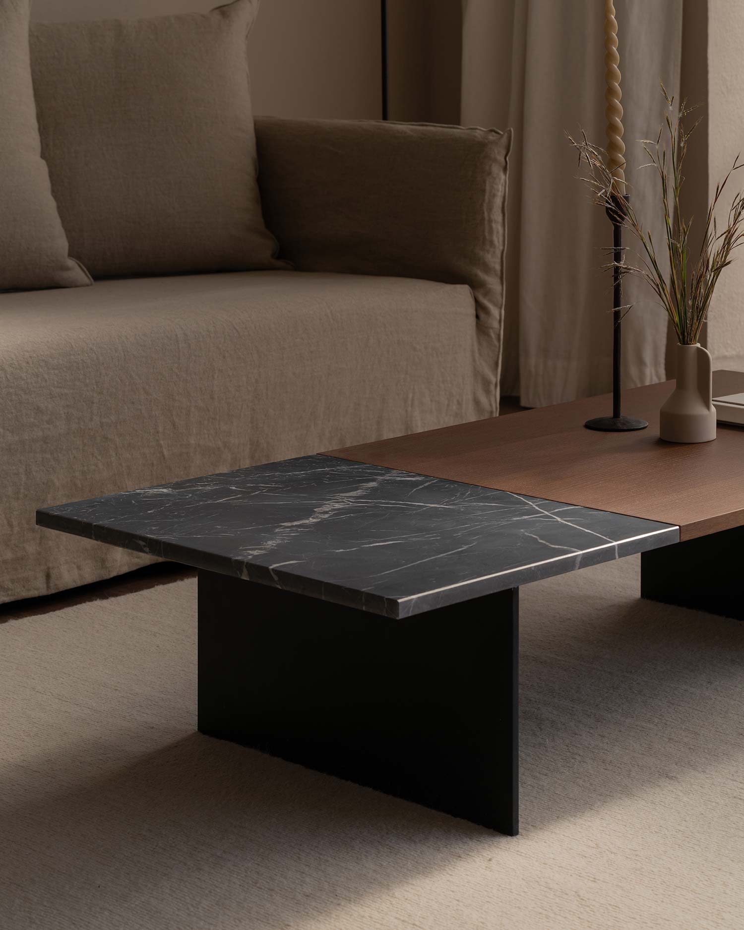 Mesa de centro Calobra de mármol Negro Marquina 130 x 60 cm