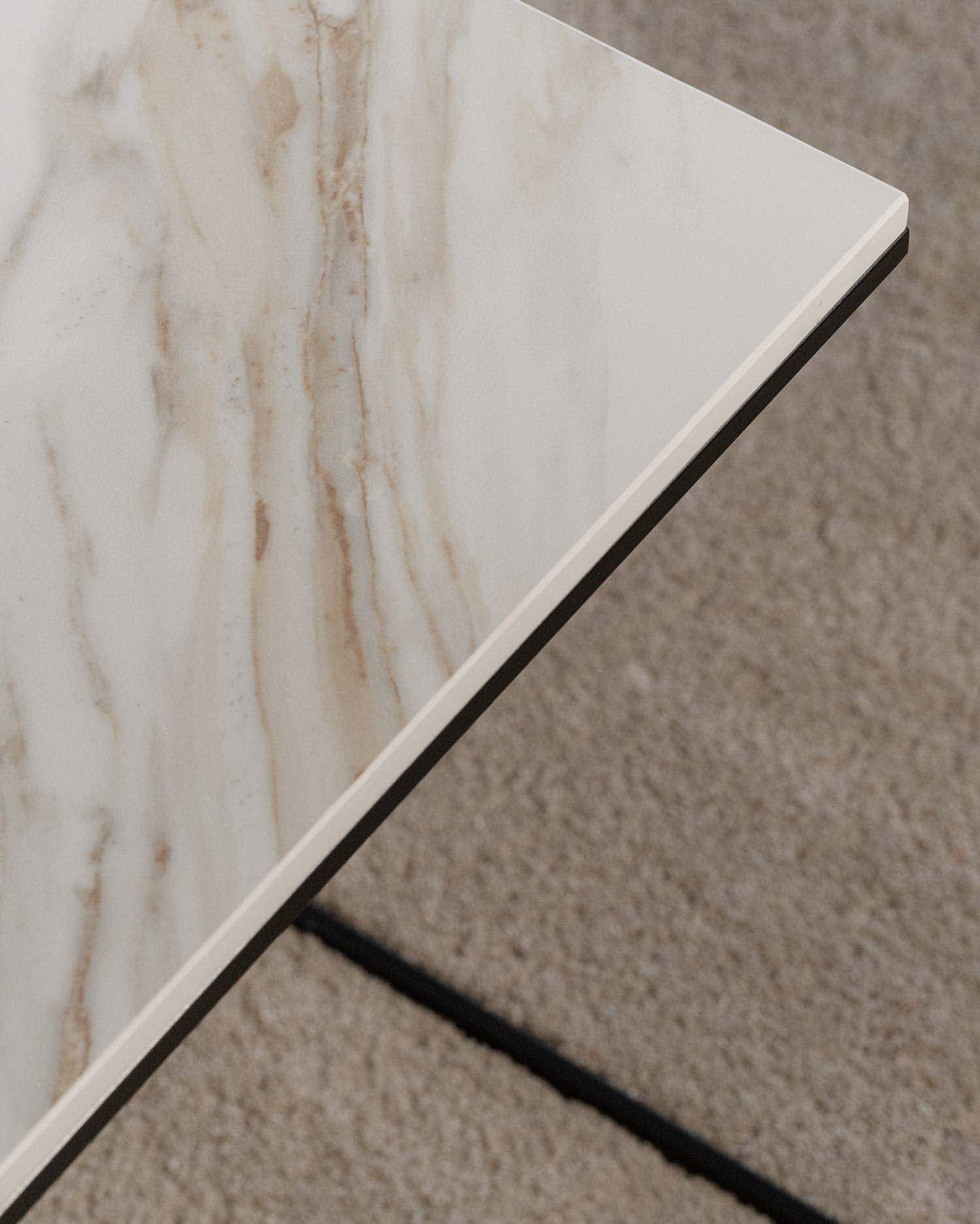 Mesa auxiliar Mini Petra de porcelánico Calacatta Oro 40 x 40 cm