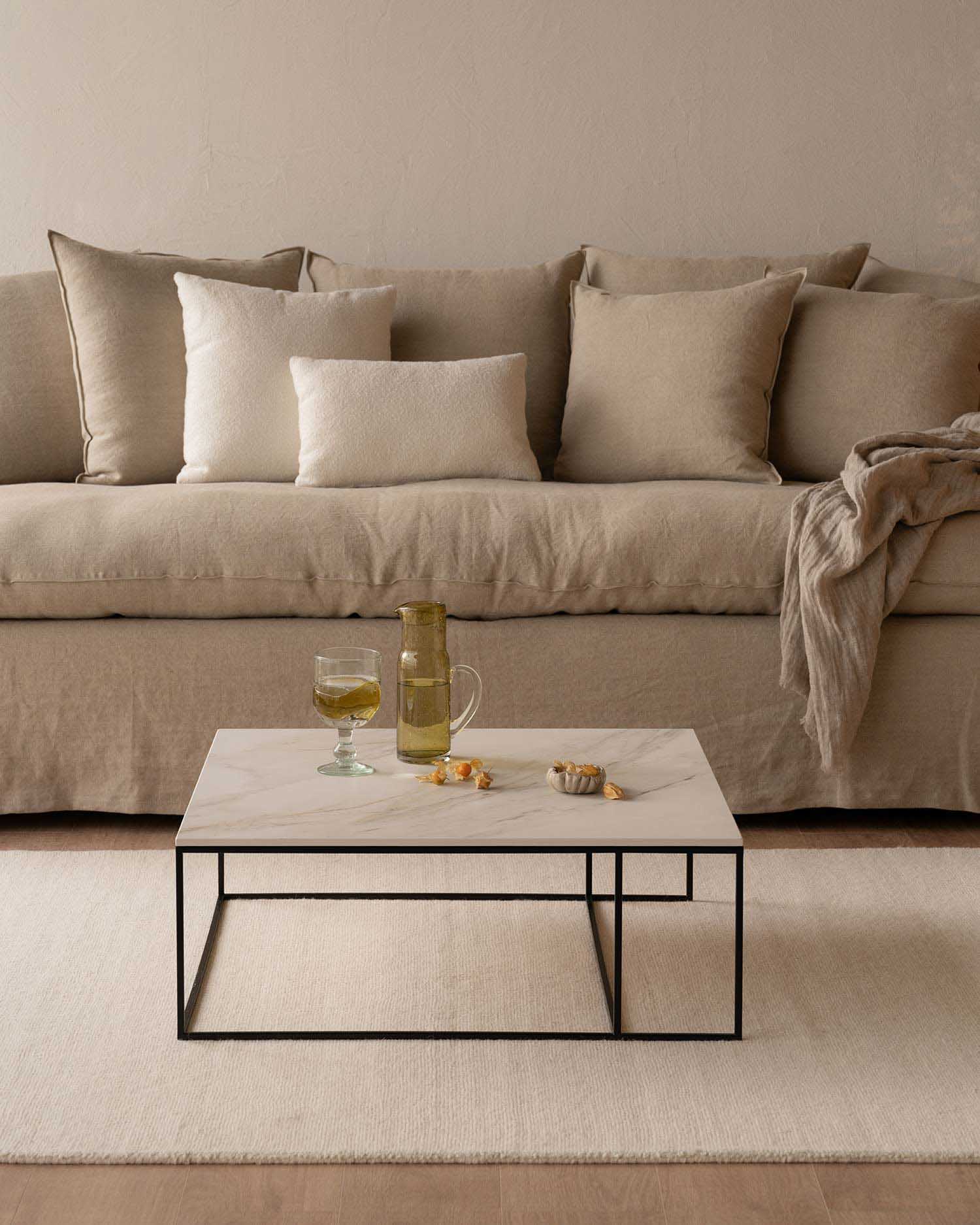Mesa de centro Petra de porcelánico Calacatta Oro 80 x 80 cm