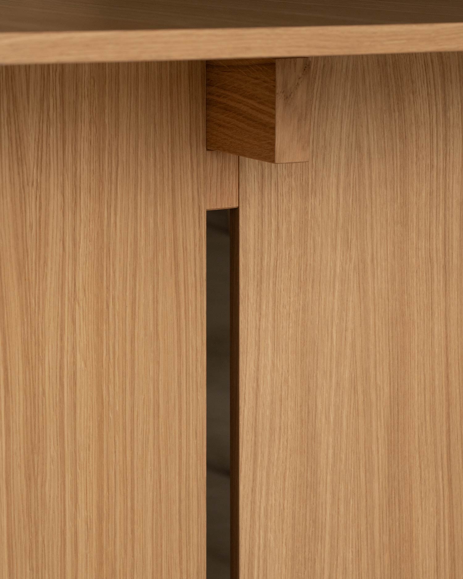 Mesa de comedor Kyo de roble natural 180 x 90 cm