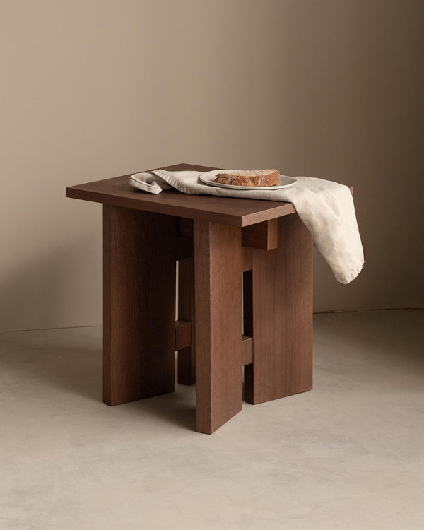 Banqueta Kyo de roble moka 42 x 35 cm
