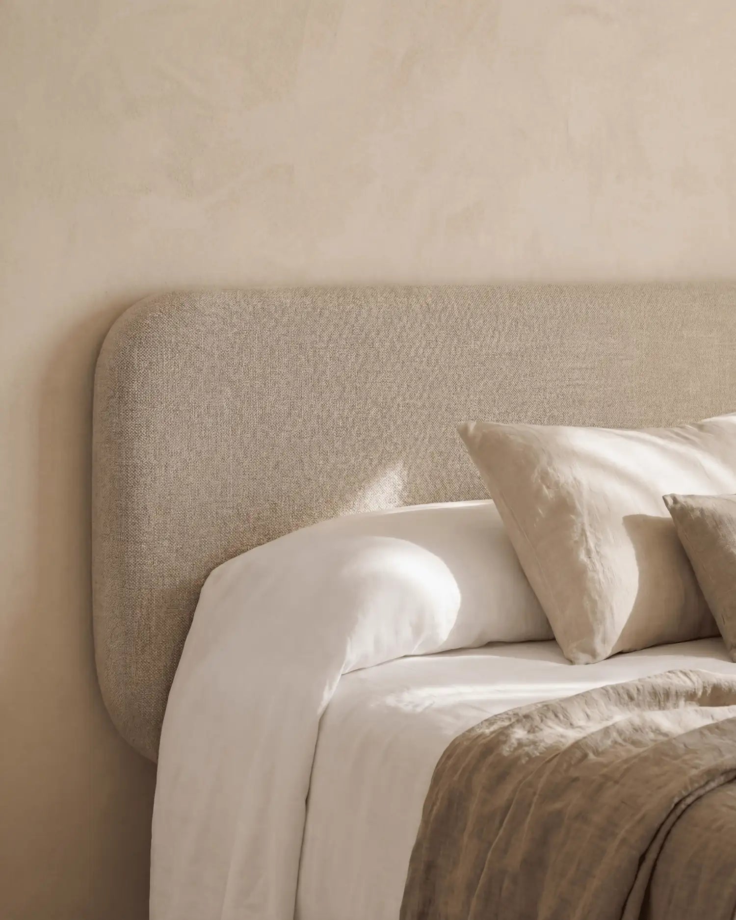 Cabecero Auba de lino camel para cama de 150/160 cm