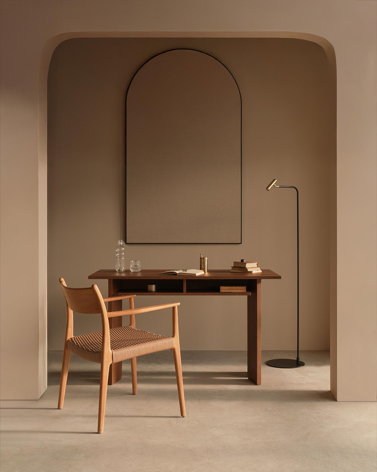 Escritorio Kyo de roble moka 130 x 60 cm