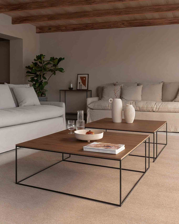 Mesa de centro Petra XL de nogal 100 x 100 cm
