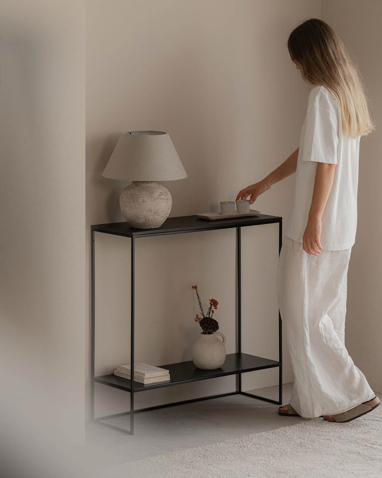 Recibidor Petra porcelánico Negro Marquina 80 x 30 cm